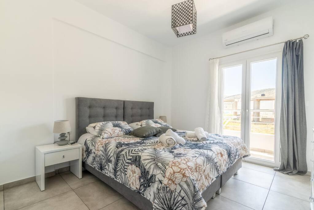 Minoas Apt Next To The Beach Милатос Екстериор снимка