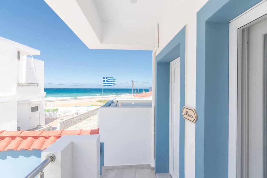 Minoas Apt Next To The Beach Милатос Екстериор снимка